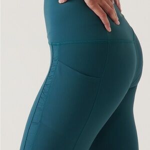 NWT S Athleta Salutation Stash II Ruch Craft 7/8 Tight